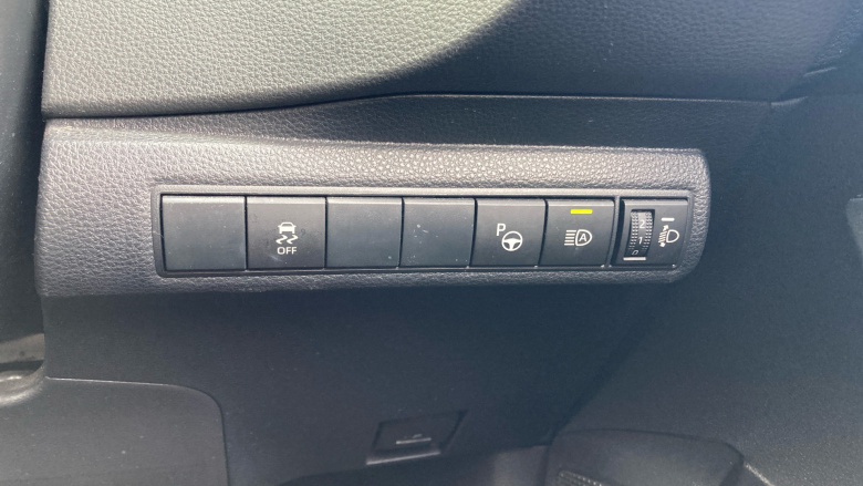 Toyota Corolla 1.8 VVT-i Hybrid Icon Tech 5dr CVT Hybrid Hatchback